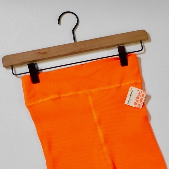 NWT!! FREE PEOPLE FP Movement Free Throw Shorts Burning Up Orange X-Small - Picture 4 of 16